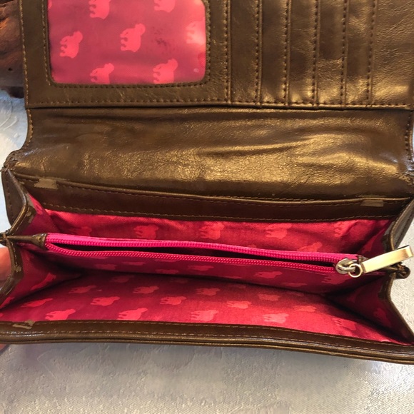 Ruffled Clutch - Picture 3 of 4